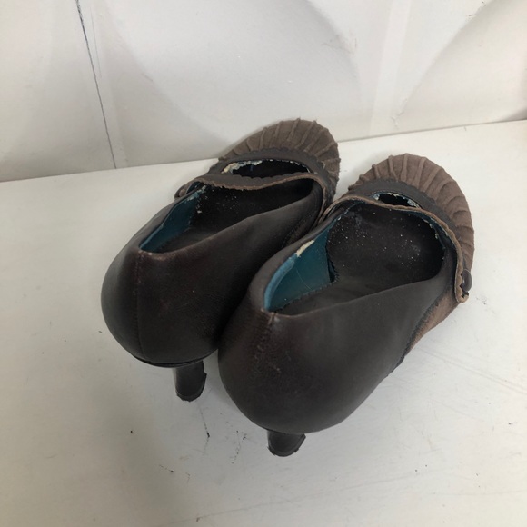 Doll house heels size 10M - Picture 3 of 6